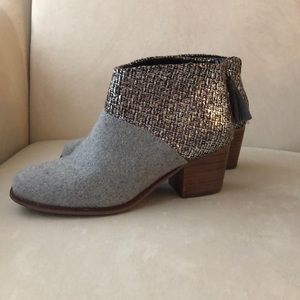 ✨ Host Pick ✨ Toms Booties ♥️